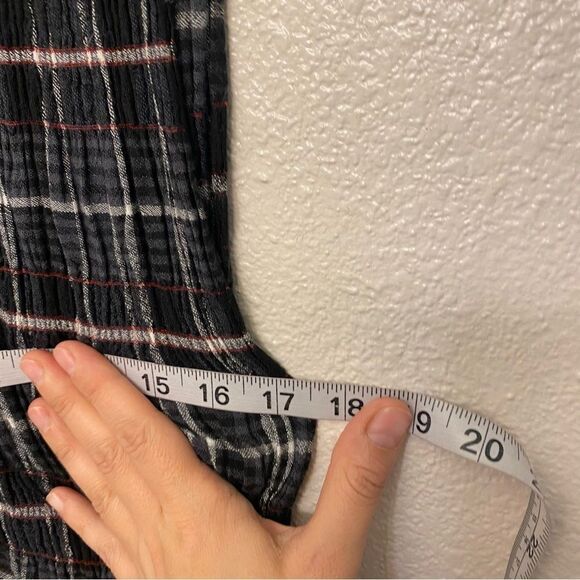 Cotton black red plaid fringe scarf wrap muslin gauze crinkle fabric 17x62 - Picture 6 of 8